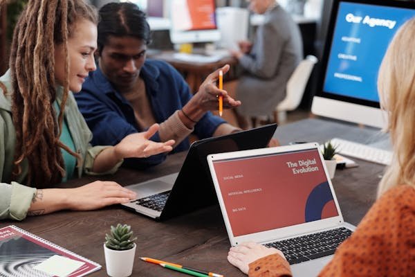 Découvrez comment une agence sea peut booster vos campagnes